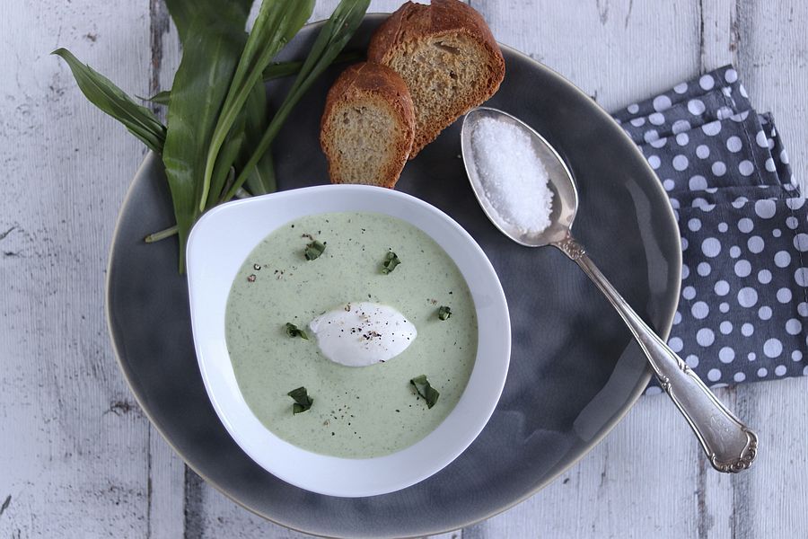 Bärlauchsuppe mit Ricottanocken | Gourmetköchin Petra Braun-Lichter